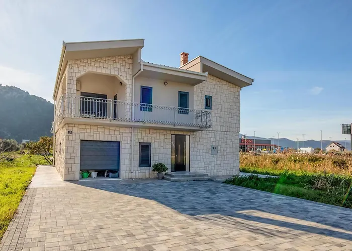 Ferienhaus Beautiful In With Wifi *