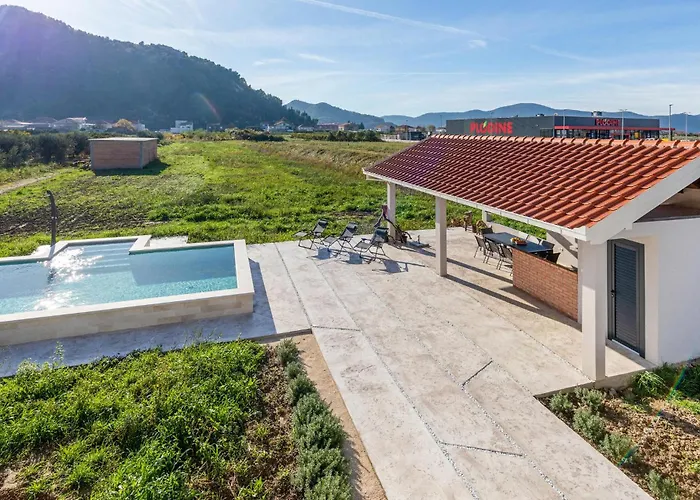 Ferienhaus Beautiful In With Wifi Opuzen (Dubrovnik-Neretva)