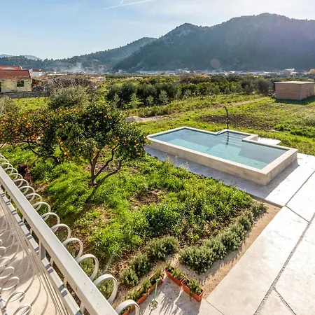 Holiday home Gorgeous In With Heated Swimming Pool *