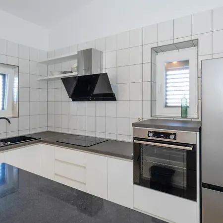 Gorgeous In With Heated Swimming Pool Opuzen (Dubrovnik-Neretva)