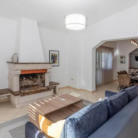 度假居 Beautiful In With Wifi *