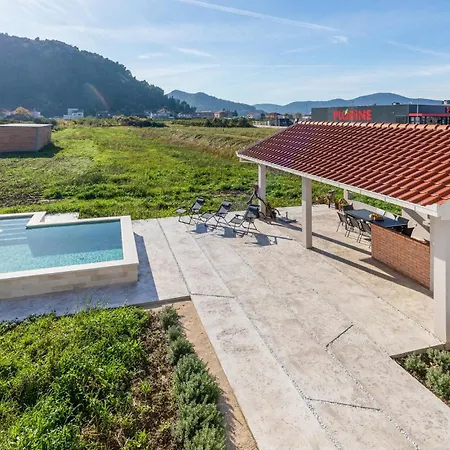 בית נופש Beautiful In With Wifi Opuzen (Dubrovnik-Neretva)